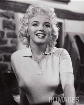 Irving Haberman - Marilyn Monroe
Photograph on Fine Art Paper
13" x 6"